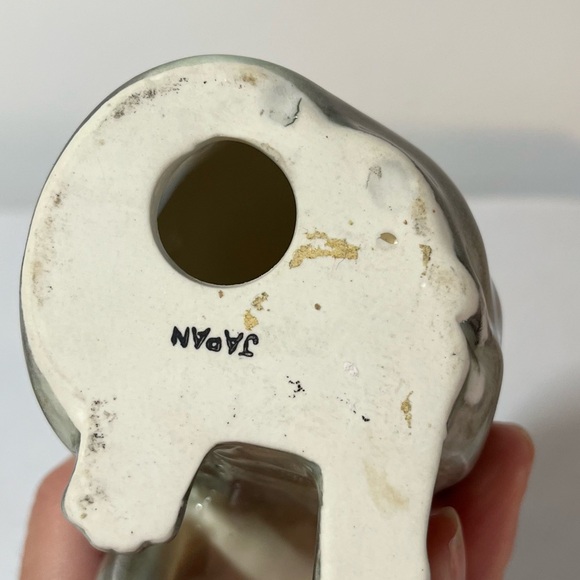 Hand painted Siamese Ceramic Cat Figurine
Made in Japan
Vintage
5” - Picture 4 of 5